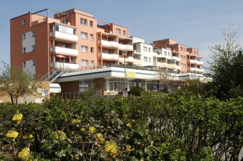 Renovierte 3-Zimmer Wohnung in den Ahrensfelder Terrassen — photo 1